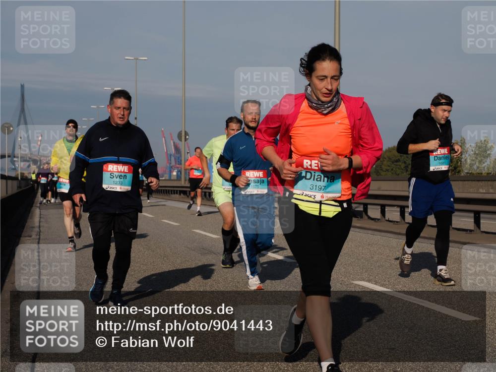 03.10.2025 - Köhlbrandbrückenlauf Fabian Wolf http://msf.ph/oto/9041443 03.10.2025 09:55:14 Position 3 1233, 1675, 3197, 1681 meine-sportfotos.de