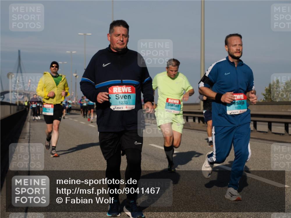03.10.2025 - Köhlbrandbrückenlauf Fabian Wolf http://msf.ph/oto/9041467 03.10.2025 09:55:16 Position 3 1233, 1259, 1675 meine-sportfotos.de
