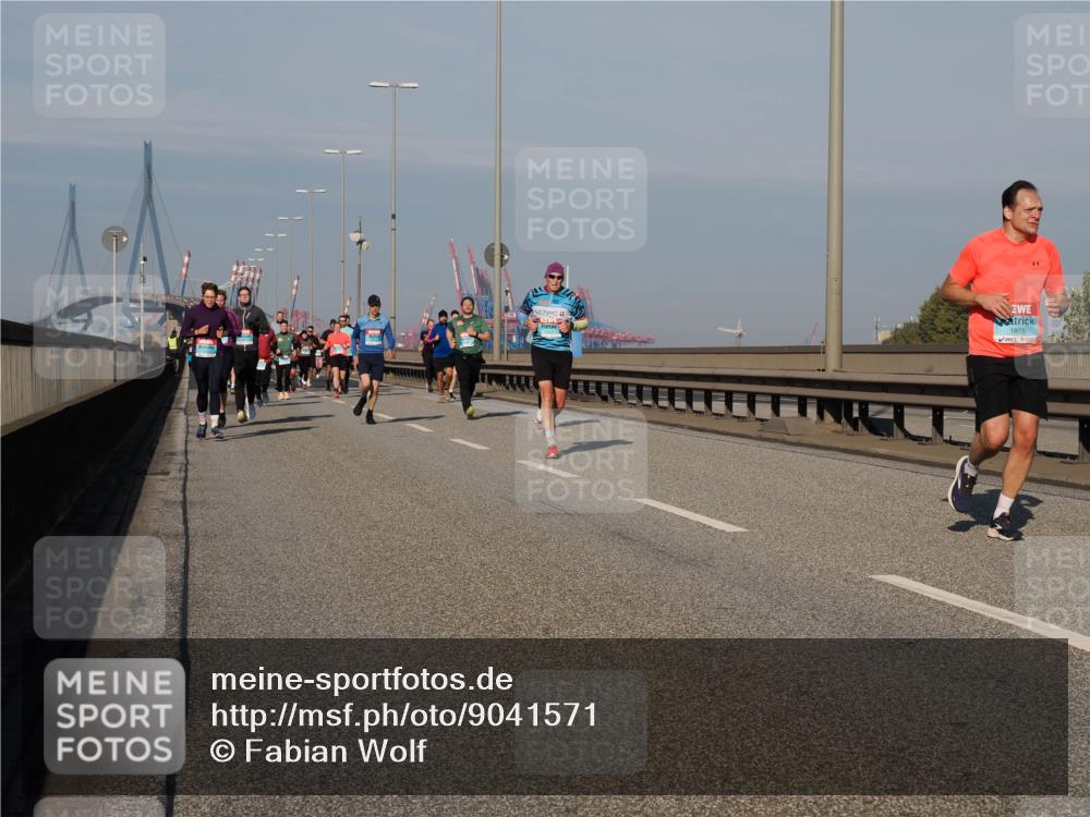 03.10.2025 - Köhlbrandbrückenlauf Fabian Wolf http://msf.ph/oto/9041571 03.10.2025 09:55:20 Position 3 1973 meine-sportfotos.de