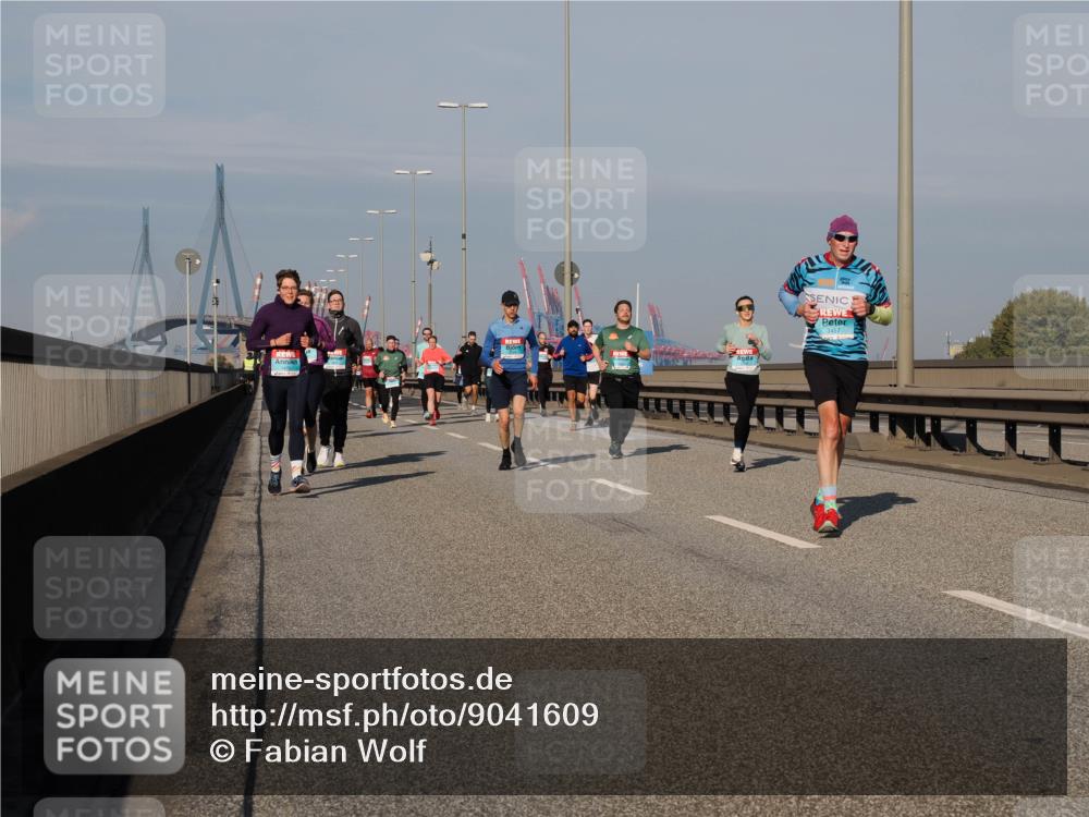 03.10.2025 - Köhlbrandbrückenlauf Fabian Wolf http://msf.ph/oto/9041609 03.10.2025 09:55:23 Position 3 3457 meine-sportfotos.de