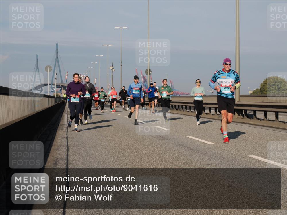 03.10.2025 - Köhlbrandbrückenlauf Fabian Wolf http://msf.ph/oto/9041616 03.10.2025 09:55:23 Position 3 3457 meine-sportfotos.de