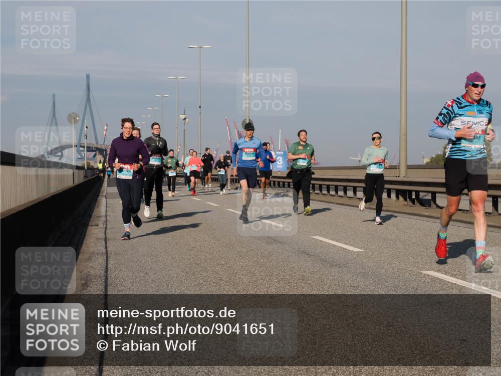 03.10.2025 - Köhlbrandbrückenlauf Fabian Wolf http://msf.ph/oto/9041651 03.10.2025 09:55:25 Position 3 3457 meine-sportfotos.de