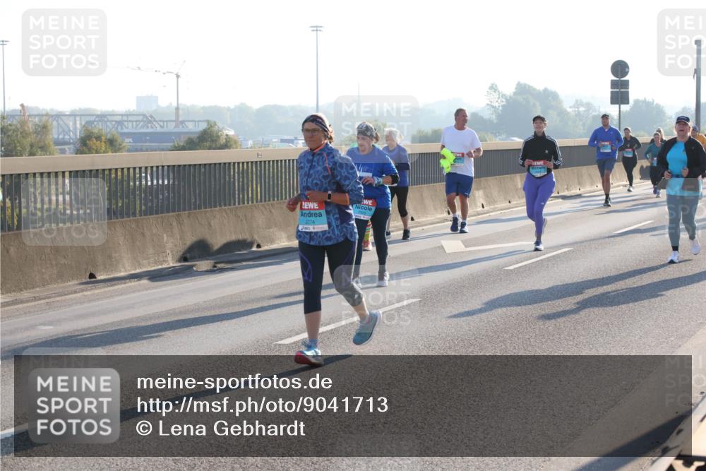 03.10.2025 - Köhlbrandbrückenlauf Lena Gebhardt http://msf.ph/oto/9041713 03.10.2025 09:25:43 Position 1 2774 meine-sportfotos.de