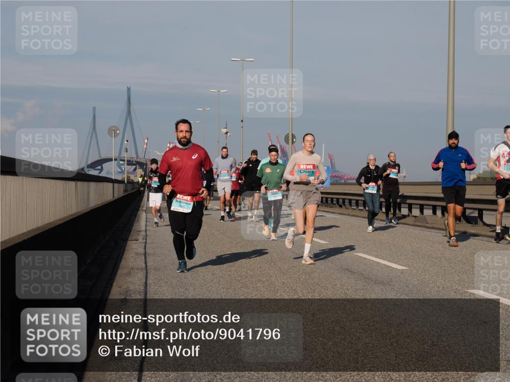 03.10.2025 - Köhlbrandbrückenlauf Fabian Wolf http://msf.ph/oto/9041796 03.10.2025 09:55:31 Position 3 1465, 44 meine-sportfotos.de