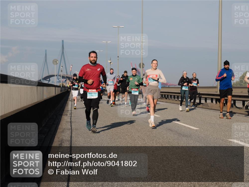 03.10.2025 - Köhlbrandbrückenlauf Fabian Wolf http://msf.ph/oto/9041802 03.10.2025 09:55:31 Position 3 1465, 1458 meine-sportfotos.de
