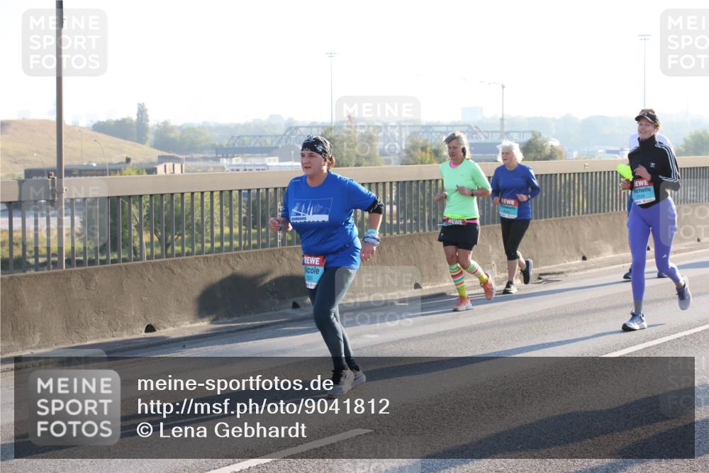 03.10.2025 - Köhlbrandbrückenlauf Lena Gebhardt http://msf.ph/oto/9041812 03.10.2025 09:25:45 Position 1 2524 meine-sportfotos.de