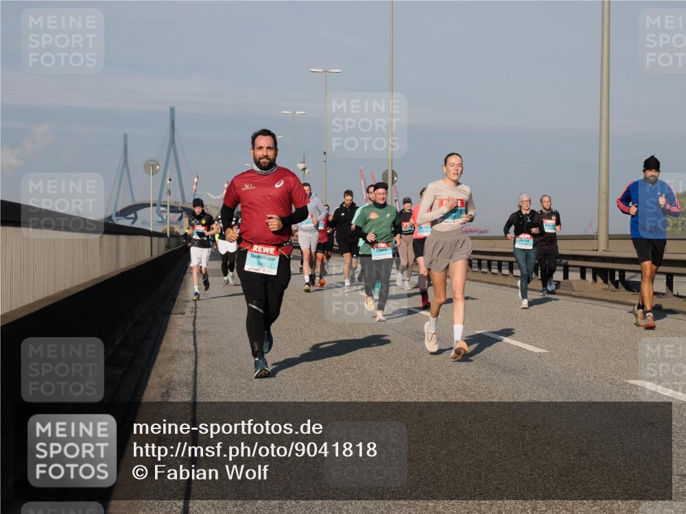 03.10.2025 - Köhlbrandbrückenlauf Fabian Wolf http://msf.ph/oto/9041818 03.10.2025 09:55:32 Position 3 1465 meine-sportfotos.de