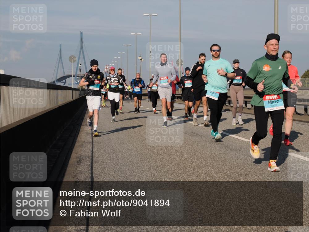 03.10.2025 - Köhlbrandbrückenlauf Fabian Wolf http://msf.ph/oto/9041894 03.10.2025 09:55:35 Position 3 3238 meine-sportfotos.de