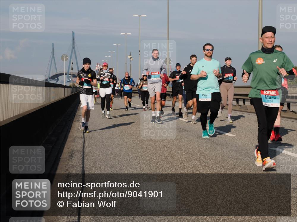03.10.2025 - Köhlbrandbrückenlauf Fabian Wolf http://msf.ph/oto/9041901 03.10.2025 09:55:35 Position 3 2077, 3238 meine-sportfotos.de