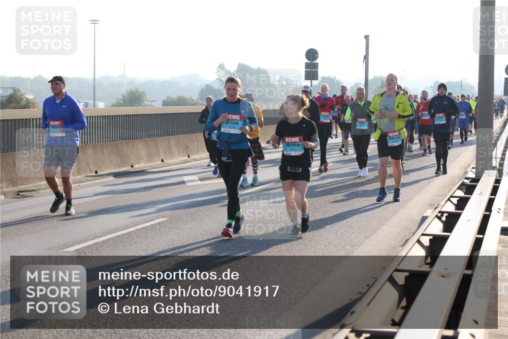 03.10.2025 - Köhlbrandbrückenlauf Lena Gebhardt http://msf.ph/oto/9041917 03.10.2025 09:25:49 Position 1 2036, 2019 meine-sportfotos.de