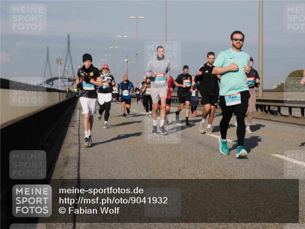 03.10.2025 - Köhlbrandbrückenlauf Fabian Wolf http://msf.ph/oto/9041932 03.10.2025 09:55:36 Position 3 2077 meine-sportfotos.de