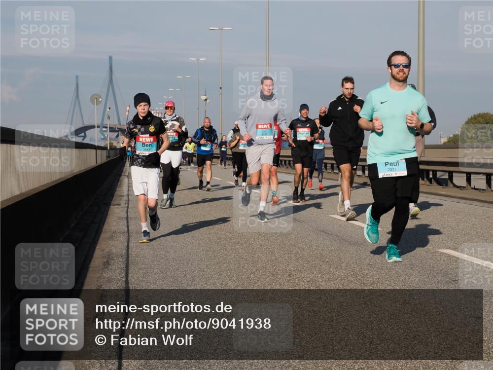 03.10.2025 - Köhlbrandbrückenlauf Fabian Wolf http://msf.ph/oto/9041938 03.10.2025 09:55:36 Position 3 3643, 2077 meine-sportfotos.de