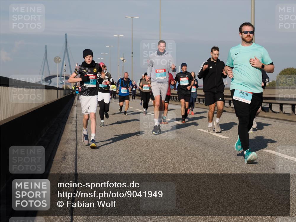 03.10.2025 - Köhlbrandbrückenlauf Fabian Wolf http://msf.ph/oto/9041949 03.10.2025 09:55:37 Position 3 643, 2077 meine-sportfotos.de