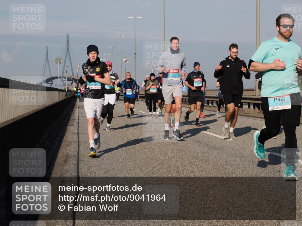 03.10.2025 - Köhlbrandbrückenlauf Fabian Wolf http://msf.ph/oto/9041964 03.10.2025 09:55:37 Position 3 3643, 2077 meine-sportfotos.de