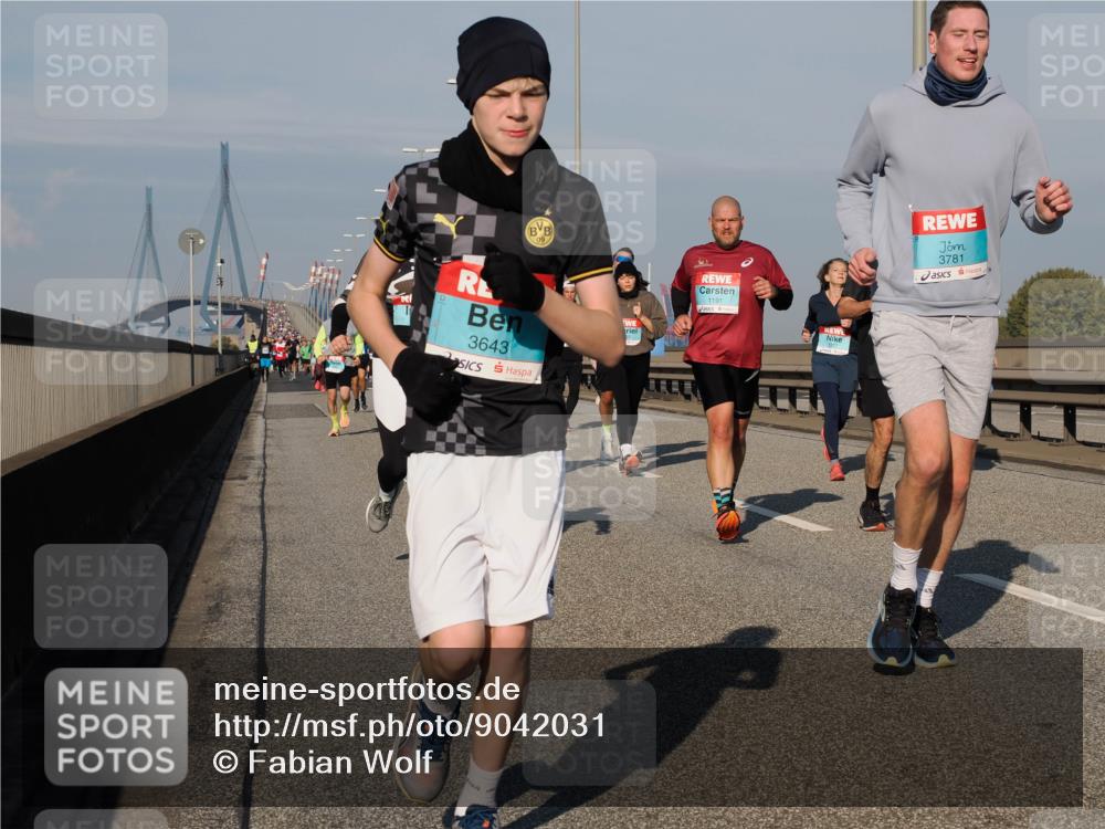 03.10.2025 - Köhlbrandbrückenlauf Fabian Wolf http://msf.ph/oto/9042031 03.10.2025 09:55:39 Position 3 09, 3643, 1191, 3781 meine-sportfotos.de