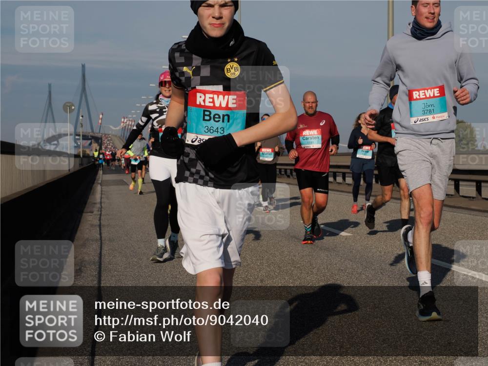 03.10.2025 - Köhlbrandbrückenlauf Fabian Wolf http://msf.ph/oto/9042040 03.10.2025 09:55:39 Position 3 09, 3643, 1191, 3781 meine-sportfotos.de