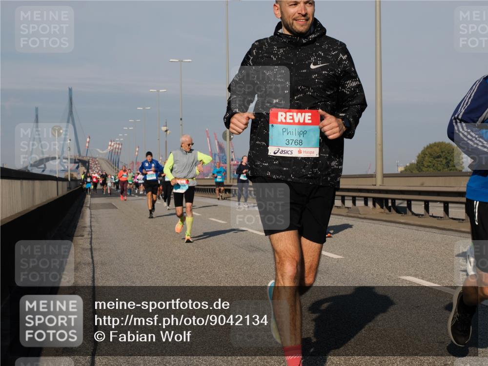 03.10.2025 - Köhlbrandbrückenlauf Fabian Wolf http://msf.ph/oto/9042134 03.10.2025 09:55:43 Position 3 3768 meine-sportfotos.de