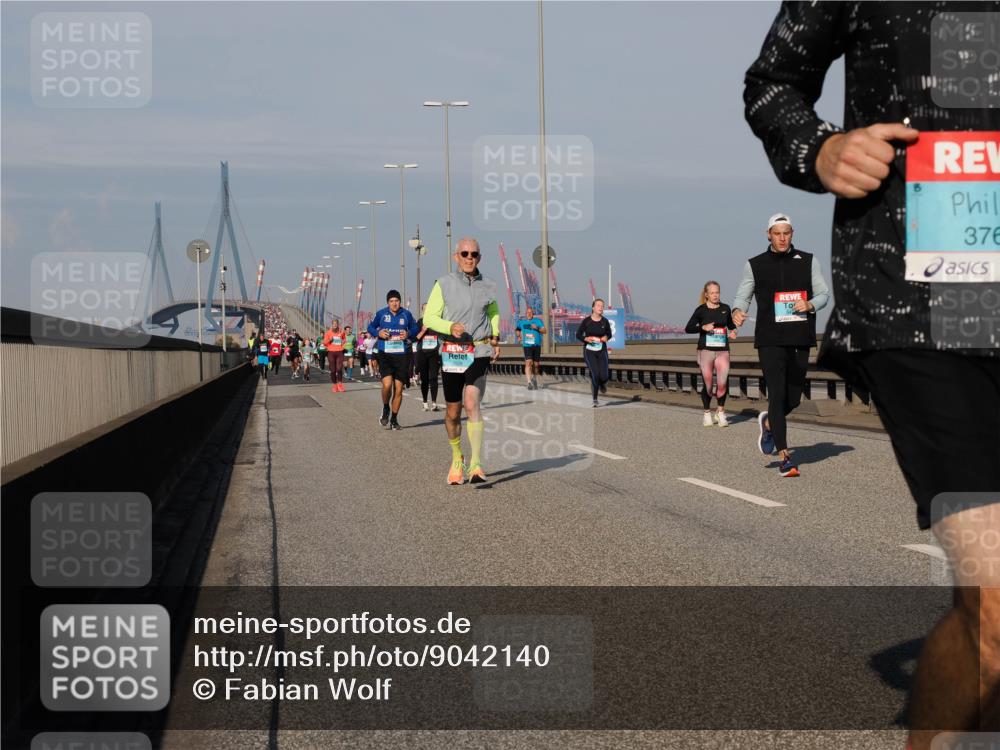 03.10.2025 - Köhlbrandbrückenlauf Fabian Wolf http://msf.ph/oto/9042140 03.10.2025 09:55:44 Position 3 376 meine-sportfotos.de