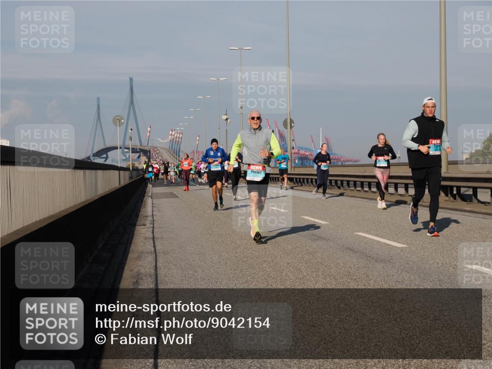 03.10.2025 - Köhlbrandbrückenlauf Fabian Wolf http://msf.ph/oto/9042154 03.10.2025 09:55:44 Position 3  meine-sportfotos.de