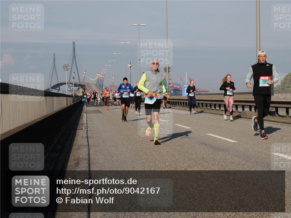 03.10.2025 - Köhlbrandbrückenlauf Fabian Wolf http://msf.ph/oto/9042167 03.10.2025 09:55:45 Position 3 3435 meine-sportfotos.de