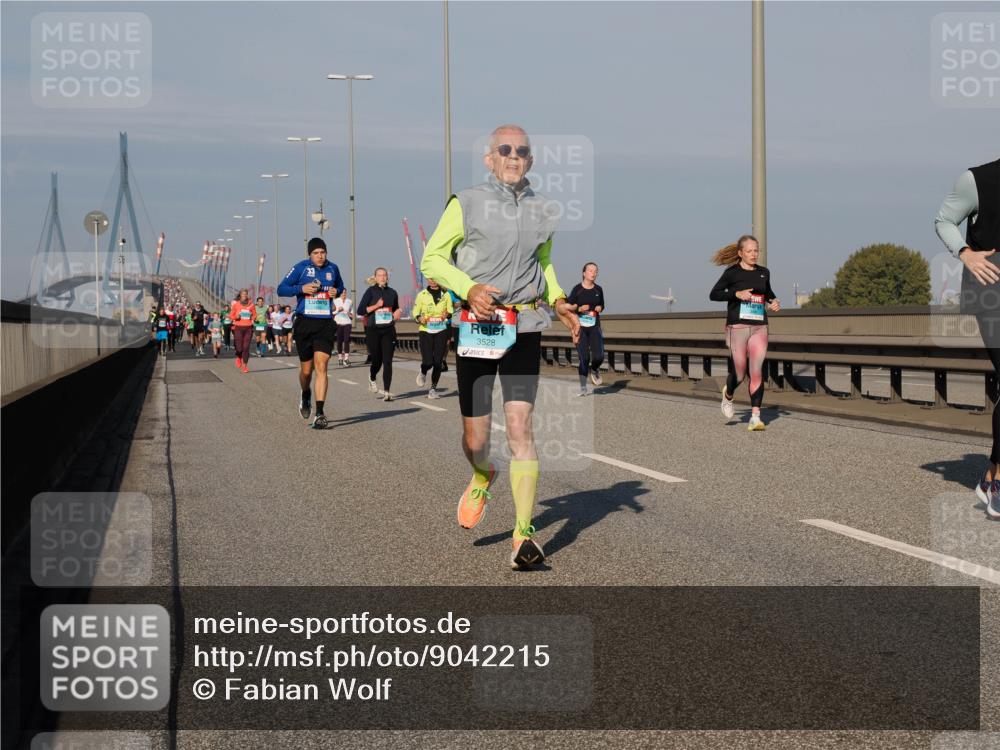 03.10.2025 - Köhlbrandbrückenlauf Fabian Wolf http://msf.ph/oto/9042215 03.10.2025 09:55:46 Position 3 3528 meine-sportfotos.de