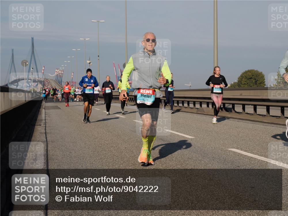 03.10.2025 - Köhlbrandbrückenlauf Fabian Wolf http://msf.ph/oto/9042222 03.10.2025 09:55:46 Position 3 3528 meine-sportfotos.de