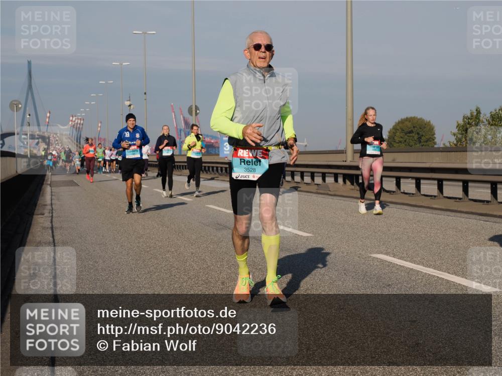03.10.2025 - Köhlbrandbrückenlauf Fabian Wolf http://msf.ph/oto/9042236 03.10.2025 09:55:47 Position 3 3528 meine-sportfotos.de