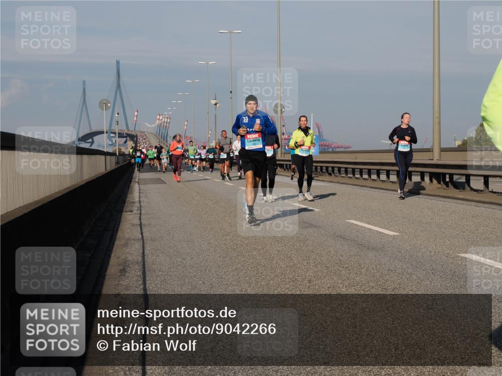03.10.2025 - Köhlbrandbrückenlauf Fabian Wolf http://msf.ph/oto/9042266 03.10.2025 09:55:48 Position 3 33 meine-sportfotos.de