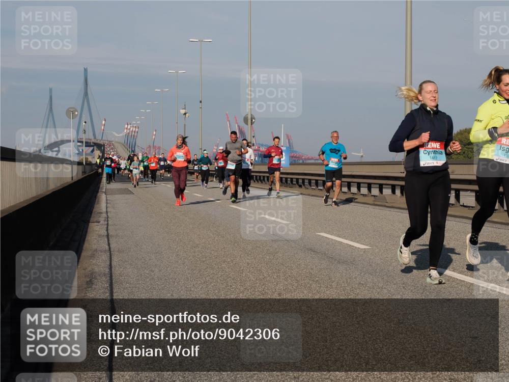 03.10.2025 - Köhlbrandbrückenlauf Fabian Wolf http://msf.ph/oto/9042306 03.10.2025 09:55:52 Position 3 1417, 197 meine-sportfotos.de