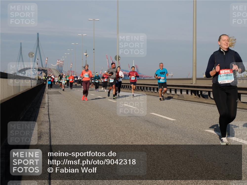 03.10.2025 - Köhlbrandbrückenlauf Fabian Wolf http://msf.ph/oto/9042318 03.10.2025 09:55:53 Position 3 1417 meine-sportfotos.de