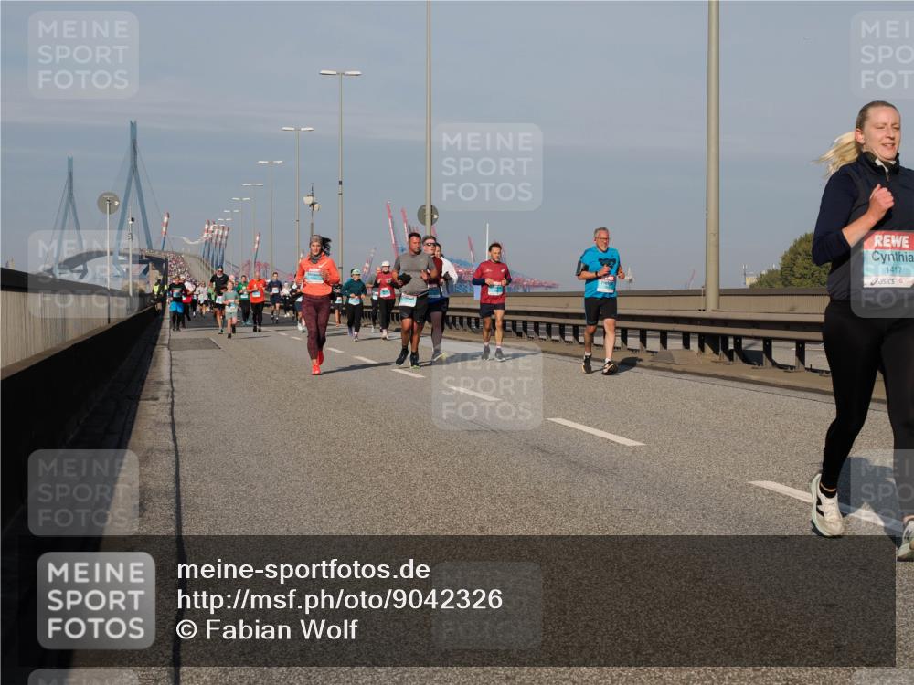 03.10.2025 - Köhlbrandbrückenlauf Fabian Wolf http://msf.ph/oto/9042326 03.10.2025 09:55:53 Position 3 1417 meine-sportfotos.de