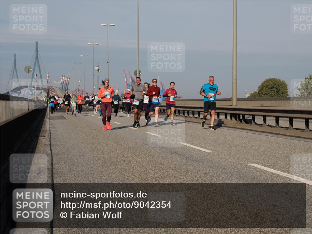 03.10.2025 - Köhlbrandbrückenlauf Fabian Wolf http://msf.ph/oto/9042354 03.10.2025 09:55:54 Position 3  meine-sportfotos.de