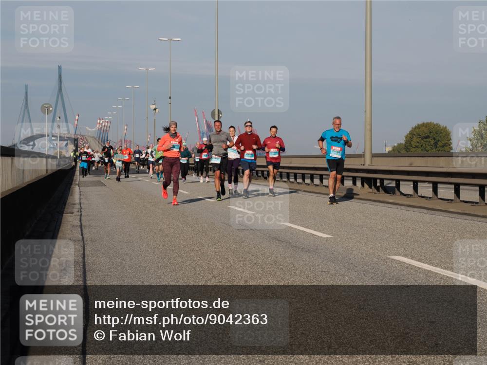 03.10.2025 - Köhlbrandbrückenlauf Fabian Wolf http://msf.ph/oto/9042363 03.10.2025 09:55:54 Position 3  meine-sportfotos.de