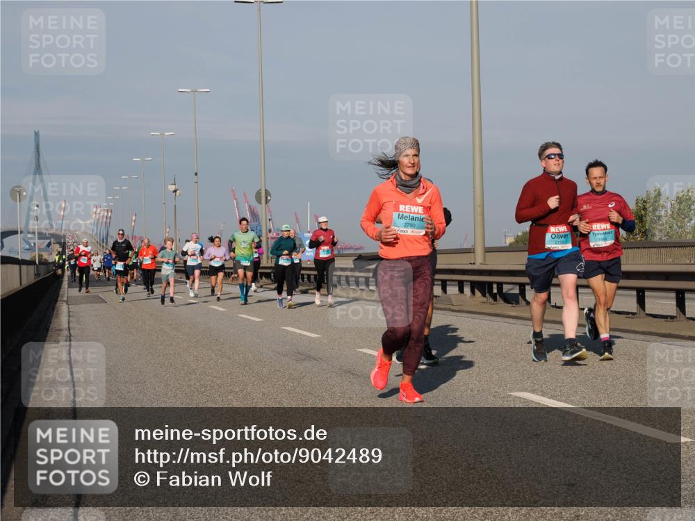 03.10.2025 - Köhlbrandbrückenlauf Fabian Wolf http://msf.ph/oto/9042489 03.10.2025 09:55:58 Position 3 2790, 1945 meine-sportfotos.de