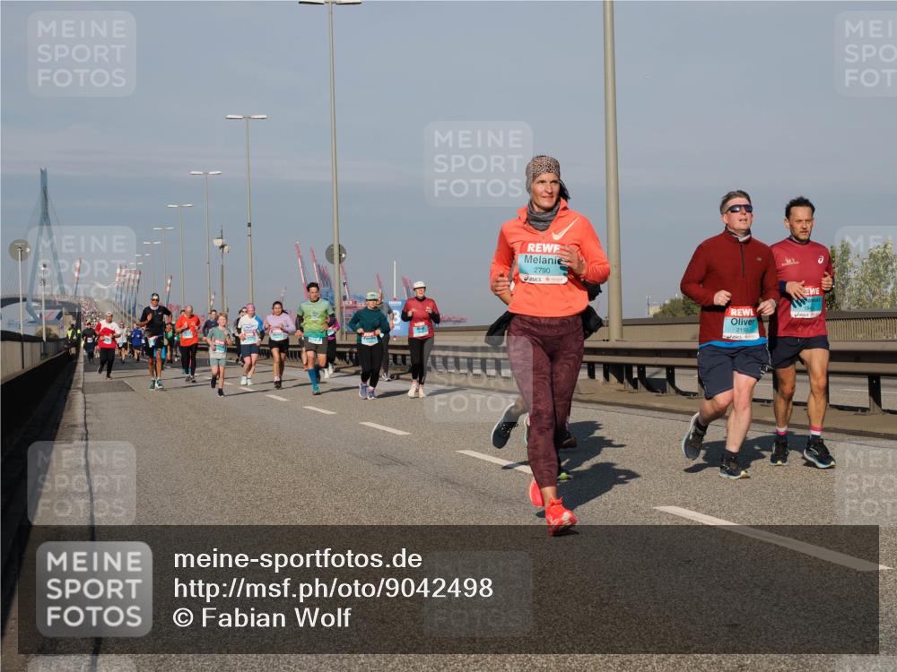 03.10.2025 - Köhlbrandbrückenlauf Fabian Wolf http://msf.ph/oto/9042498 03.10.2025 09:55:58 Position 3 2790, 2150 meine-sportfotos.de
