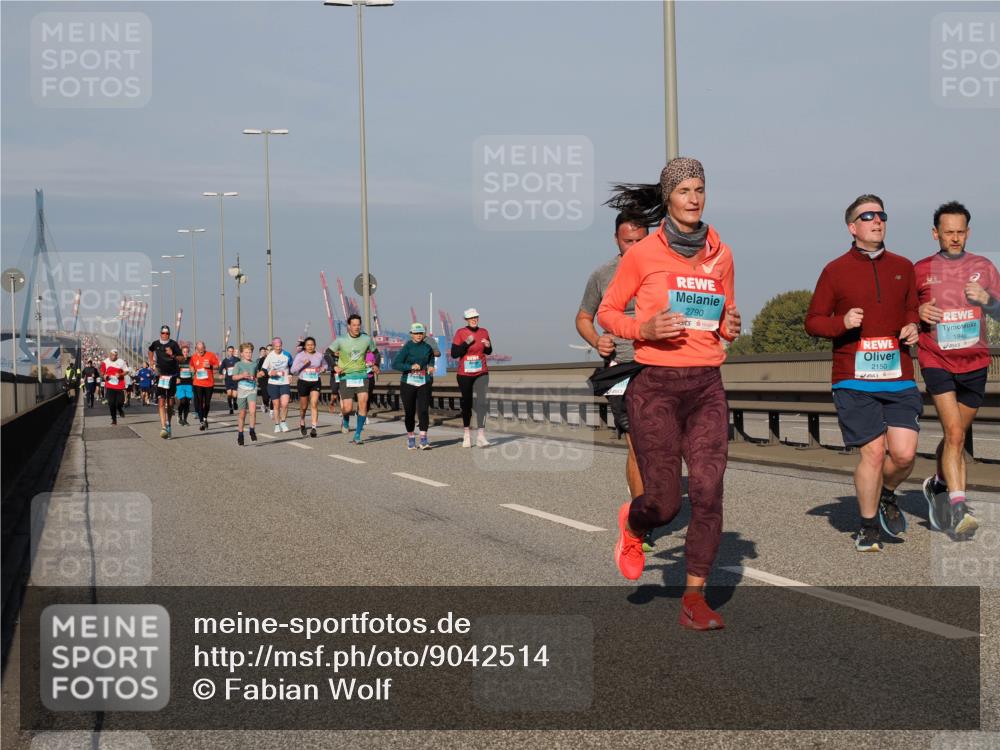 03.10.2025 - Köhlbrandbrückenlauf Fabian Wolf http://msf.ph/oto/9042514 03.10.2025 09:55:59 Position 3 2790, 2150, 1945 meine-sportfotos.de