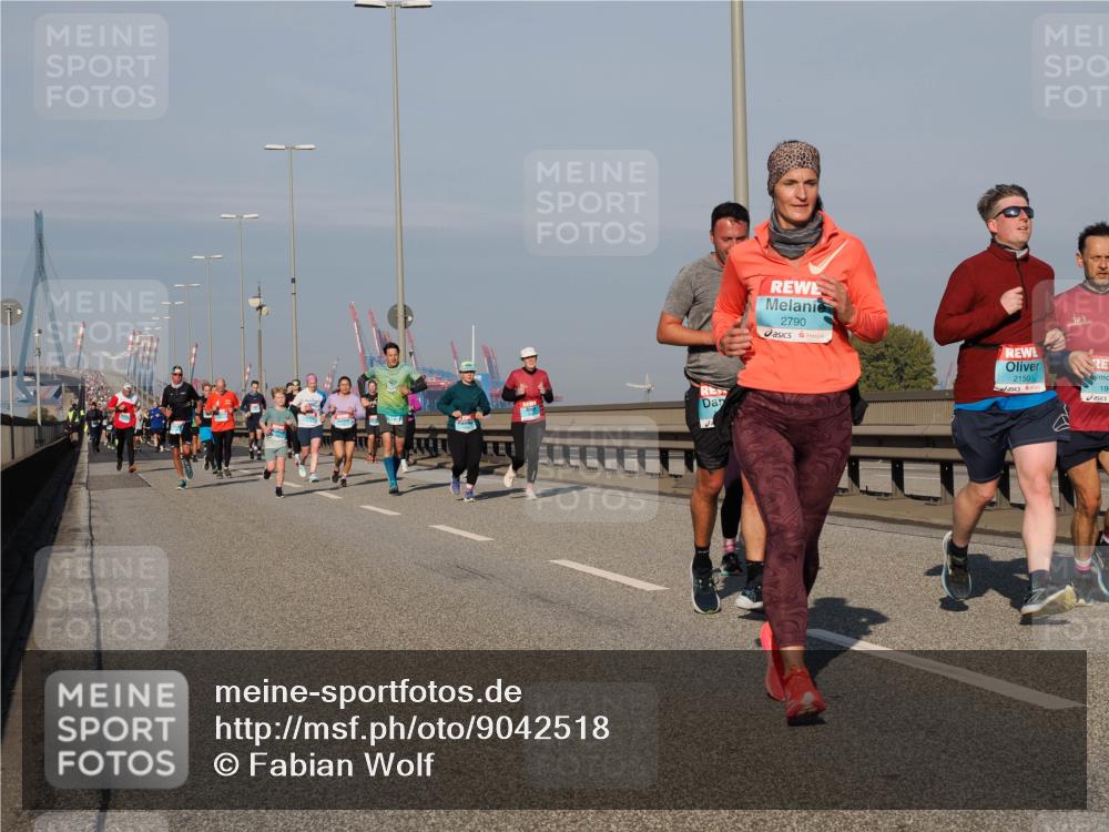 03.10.2025 - Köhlbrandbrückenlauf Fabian Wolf http://msf.ph/oto/9042518 03.10.2025 09:55:59 Position 3 2790, 2150, 19 meine-sportfotos.de