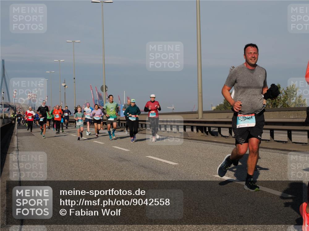 03.10.2025 - Köhlbrandbrückenlauf Fabian Wolf http://msf.ph/oto/9042558 03.10.2025 09:56:00 Position 3 1015 meine-sportfotos.de