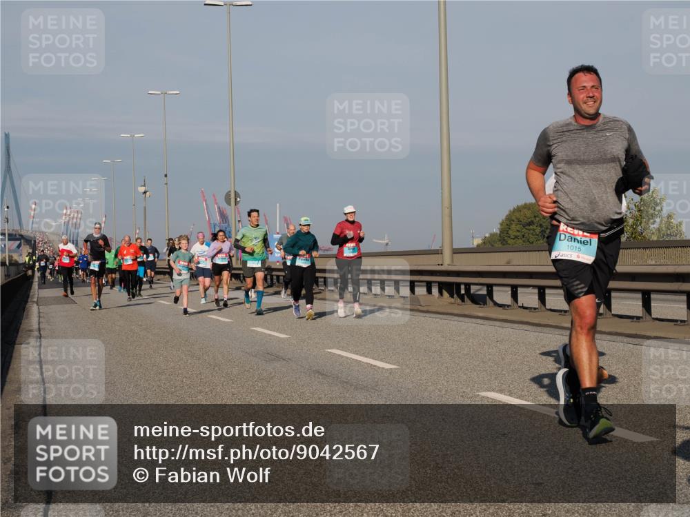 03.10.2025 - Köhlbrandbrückenlauf Fabian Wolf http://msf.ph/oto/9042567 03.10.2025 09:56:00 Position 3 1015 meine-sportfotos.de