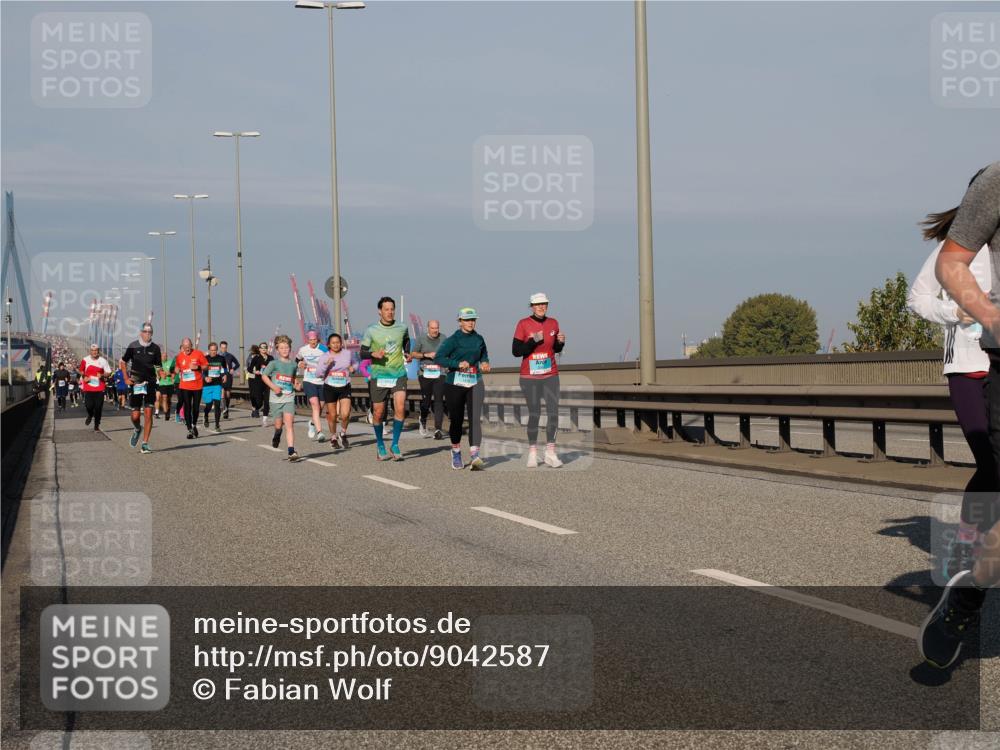 03.10.2025 - Köhlbrandbrückenlauf Fabian Wolf http://msf.ph/oto/9042587 03.10.2025 09:56:01 Position 3  meine-sportfotos.de