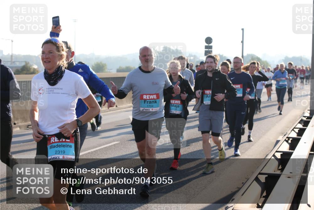 03.10.2025 - Köhlbrandbrückenlauf Lena Gebhardt http://msf.ph/oto/9043055 03.10.2025 09:26:23 Position 1 2319, 12, 1704, 1136 meine-sportfotos.de