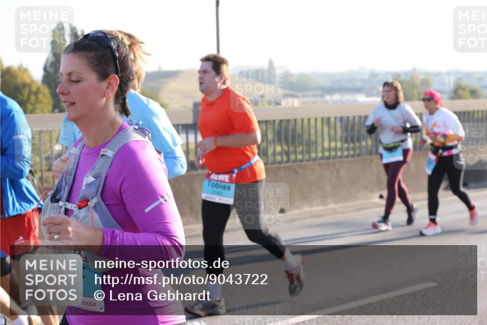 03.10.2025 - Köhlbrandbrückenlauf Lena Gebhardt http://msf.ph/oto/9043722 03.10.2025 09:26:49 Position 1 2637, 216 meine-sportfotos.de