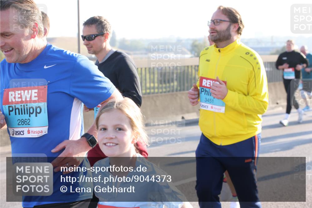 03.10.2025 - Köhlbrandbrückenlauf Lena Gebhardt http://msf.ph/oto/9044373 03.10.2025 09:27:11 Position 1 2862, 3451 meine-sportfotos.de