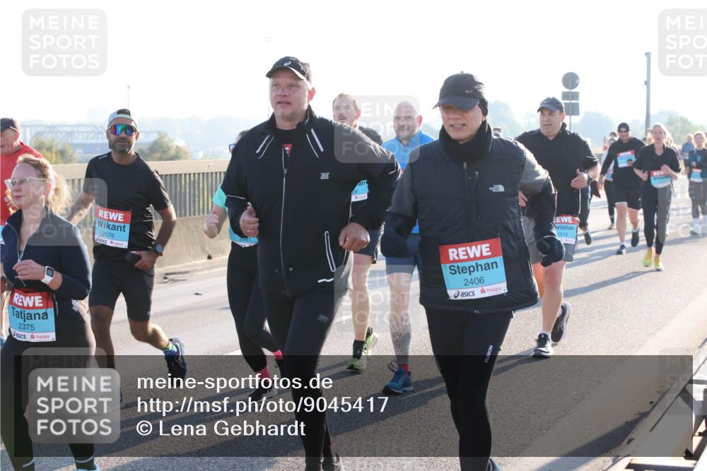 03.10.2025 - Köhlbrandbrückenlauf Lena Gebhardt http://msf.ph/oto/9045417 03.10.2025 09:27:42 Position 1 2375, 2676, 2406, 1518 meine-sportfotos.de