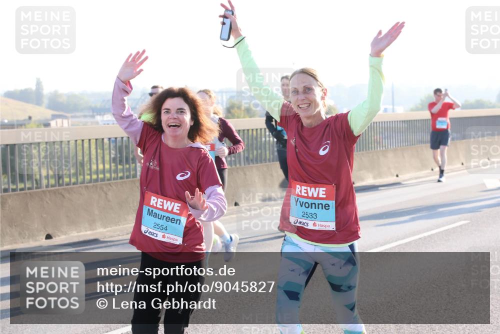 03.10.2025 - Köhlbrandbrückenlauf Lena Gebhardt http://msf.ph/oto/9045827 03.10.2025 09:27:55 Position 1 2554, 2533 meine-sportfotos.de