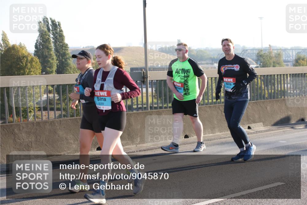 03.10.2025 - Köhlbrandbrückenlauf Lena Gebhardt http://msf.ph/oto/9045870 03.10.2025 09:27:56 Position 1 3389, 3013 meine-sportfotos.de