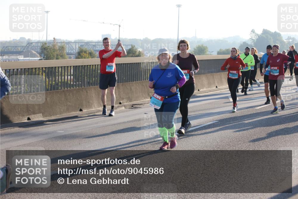 03.10.2025 - Köhlbrandbrückenlauf Lena Gebhardt http://msf.ph/oto/9045986 03.10.2025 09:28:00 Position 1 2, 3814 meine-sportfotos.de