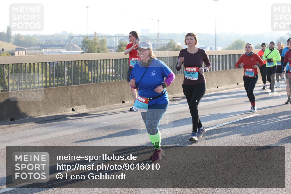 03.10.2025 - Köhlbrandbrückenlauf Lena Gebhardt http://msf.ph/oto/9046010 03.10.2025 09:28:00 Position 1 3814, 2316 meine-sportfotos.de