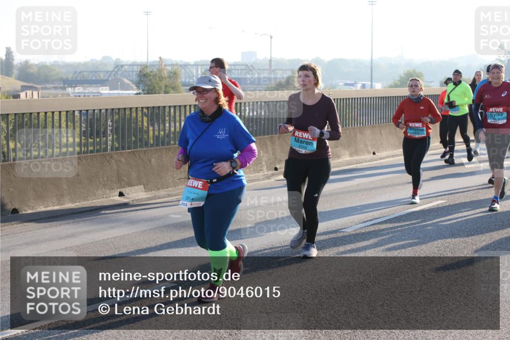 03.10.2025 - Köhlbrandbrückenlauf Lena Gebhardt http://msf.ph/oto/9046015 03.10.2025 09:28:01 Position 1 3814, 2316 meine-sportfotos.de