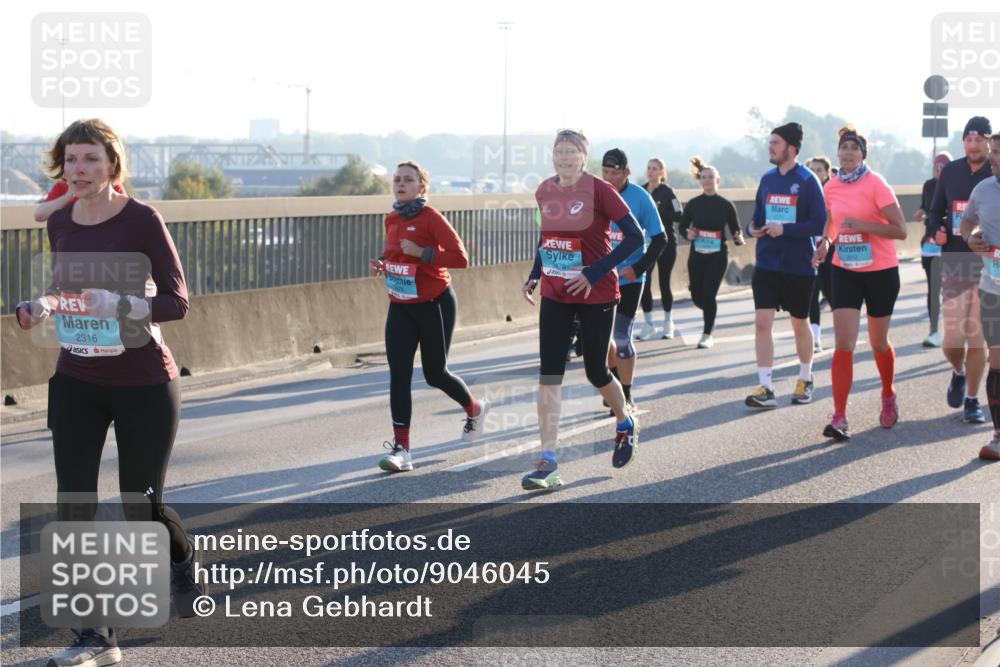 03.10.2025 - Köhlbrandbrückenlauf Lena Gebhardt http://msf.ph/oto/9046045 03.10.2025 09:28:02 Position 1 2316 meine-sportfotos.de